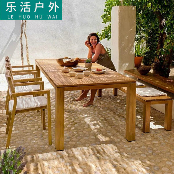 Bàn ghế gỗ rắn ngoài trời, phong cách Phong cách Châu Âu Hàng cao cấp