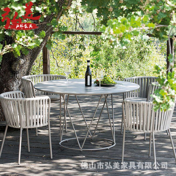 Bàn ghế Phong cách Châu Âu Ngoài Trời Ghế Mây Bộ 3 Bộ Ban Công Bàn Ghế Mây Sân Vườn Giải Trí Cafe Bộ Bàn Ghế Sân Bàn Trà Nhỏ