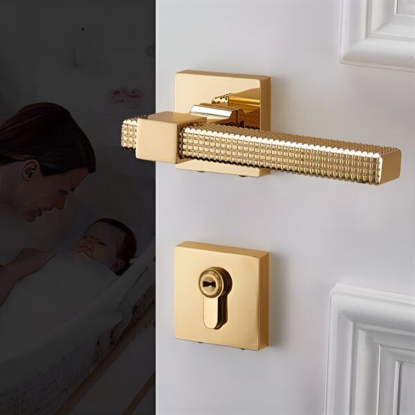 Khóa tay gạt bằng đồng họa tiết hình vuông độc đáo cao cấp chống trộm an toàn