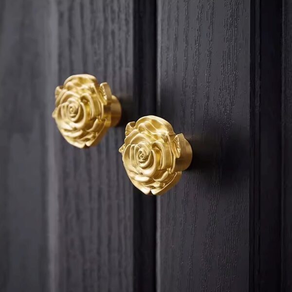 Núm tay nắm đồng hoa hồng decor cánh tủ, nội thất cao cấp