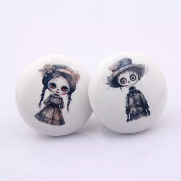 Núm tủ gốm phong cách Gothic chủ đề Halloween, nội thất cao cấp