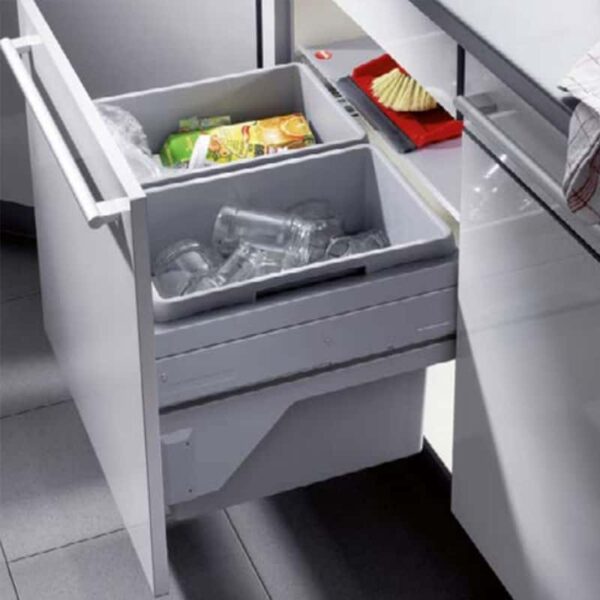 Thùng rác thông minh âm tủ Hafele 502.73 tiện ích tủ bếp với thiết kế hiện đại, thẩm mỹ