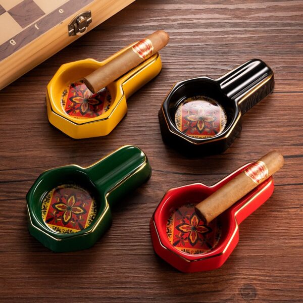 Gạt tàn bằng sứ 1 điếu cigar họa tiết độc đáo – giúp không gian gọn gàng hơn