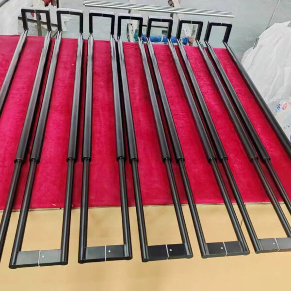 Tay nắm cửa chính bằng thép không gỉ cao cấp kiểu Russian màu đen mờ cỡ lớn